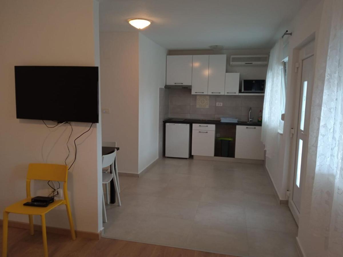 Apartmani Jure Peric Дуче Екстер'єр фото